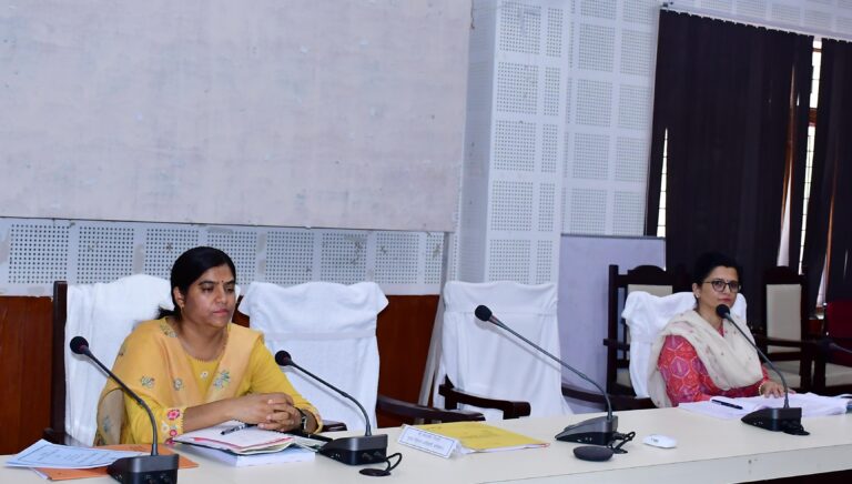 बागेश्वर में पंचायत चुनाव की तैयारी तेज़! RO और ARO को मिला द्वितीय प्रशिक्षण, जानिए कब होगा मतदान और मतगणना