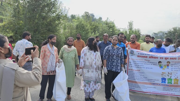 “गरुड़ तहसील से बैजनाथ तक चला 3 घंटे का सफाई महाअभियान! न्यायपालिका और प्रशासन का ऐतिहासिक संयुक्त प्रयास”