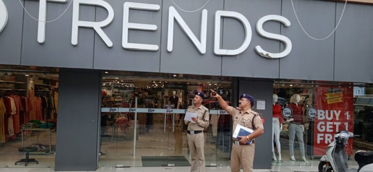 फायर टीम बागेश्वर ने मॉल और होटलों में चलाया अग्निसुरक्षा जागरूकता अभियान