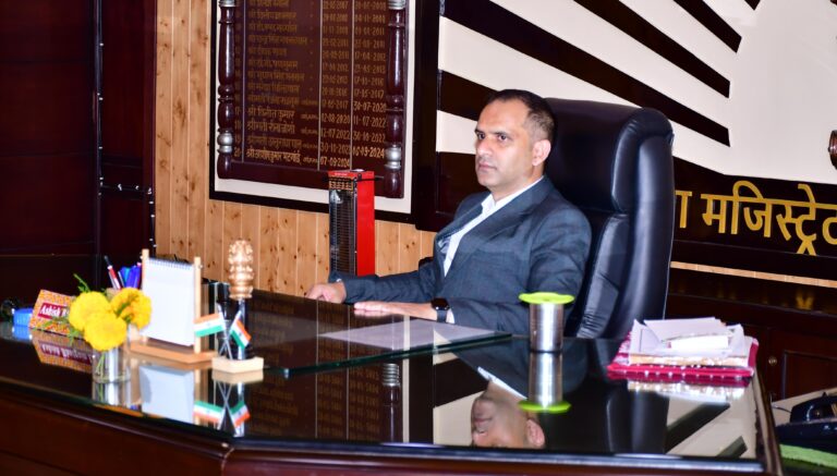 बर्ड फ्लू का खतरा: बागेश्वर में सख्त कदम, क्या है पूरा मामला?