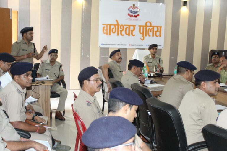  अपराध नियंत्रण पर एसपी की सख्ती, लंबित मामलों के निस्तारण के दिए कड़े निर्देश