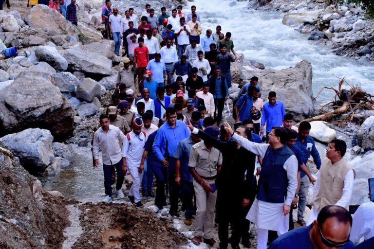 मुख्यमंत्री पुष्कर सिंह धामी का कनलगढ़ घाटी दौरा, पीड़ितों को हर संभव सहायता का भरोसा