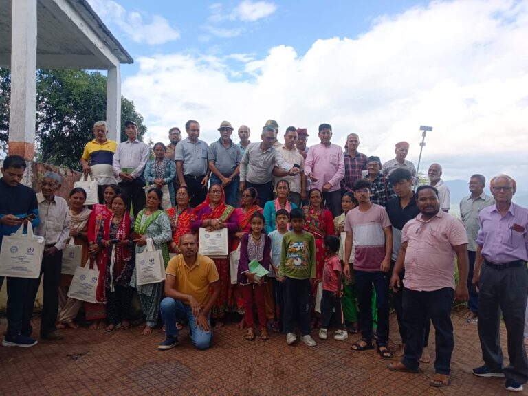 किसानों को मिला फूलों की खेती का नया ज्ञान, पंतनगर विश्वविद्यालय का अणा गांव में प्रशिक्षण कार्यक्रम सफल रहा