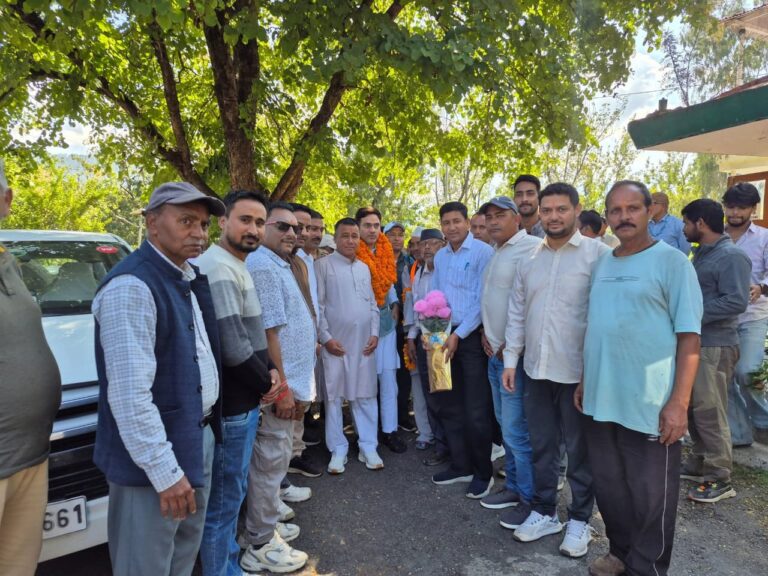 बागेश्वर दौरे पर पहुंचे सौरभ बहुगुणा, कार्यकर्ताओं से ली क्षेत्र की समस्याओं की जानकारी