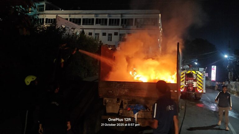 बड़ी आग से बाल-बाल बचा शहर — फायर टीम की त्वरित कार्रवाई ने टाला बड़ा हादसा