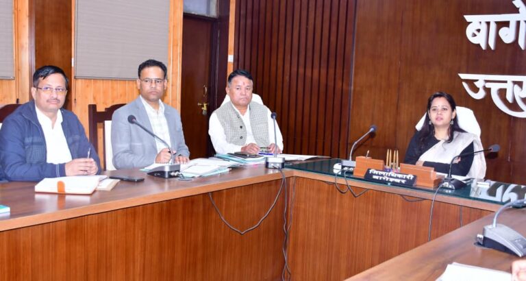 नशे पर सख्त हुई जिला प्रशासन की निगाह — जिलाधिकारी आकांक्षा कोंडे ने दिए कड़े निर्देश, दो घंटे में रिपोर्ट तलब