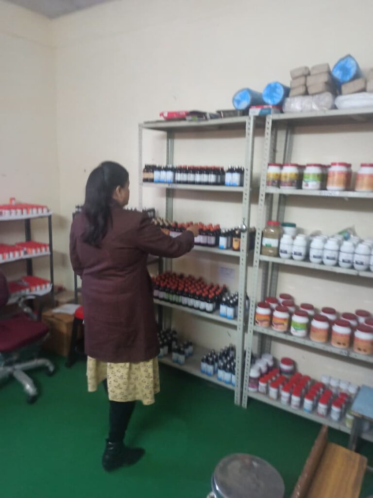 आयुष्यमान आरोग्य मंदिर में औचक निरीक्षण, सेवाओं की गुणवत्ता पर विशेष जोर..