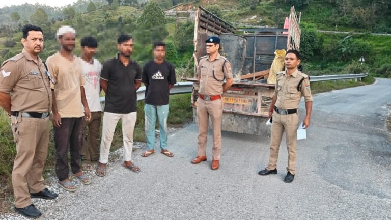 ऑपरेशन प्रहार के तहत बागेश्वर पुलिस की सख्ती जारी, 27 वाहन चालकों पर कार्रवाई; 19 बाहरी व्यक्तियों का सत्यापन