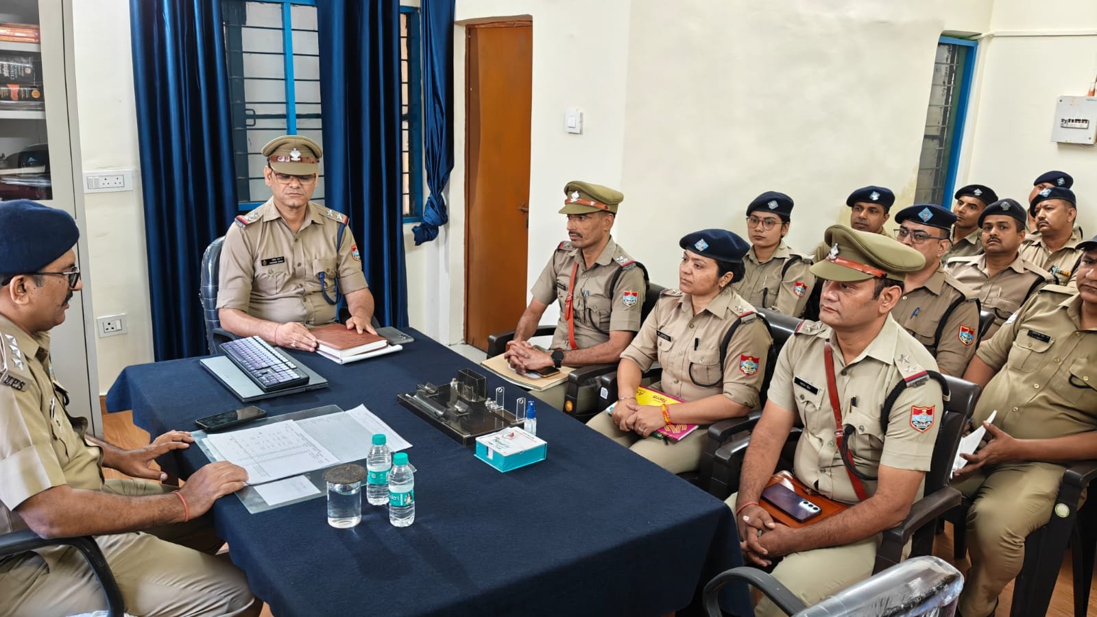थाना झिरौली का अर्द्धवार्षिक निरीक्षण, व्यवस्थाओं का लिया जायजा; लंबित विवेचनाओं के त्वरित निस्तारण और जनजागरूकता बढ़ाने के निर्देश