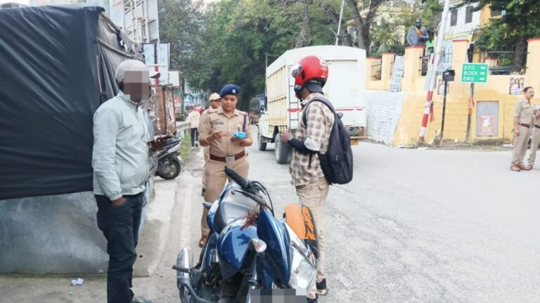 ऑपरेशन प्रहार के तहत बागेश्वर पुलिस की सख्ती, 68 वाहन चालकों पर कार्रवाई; रेट्रो साइलेंसर वाले 2 वाहन भी पकड़े