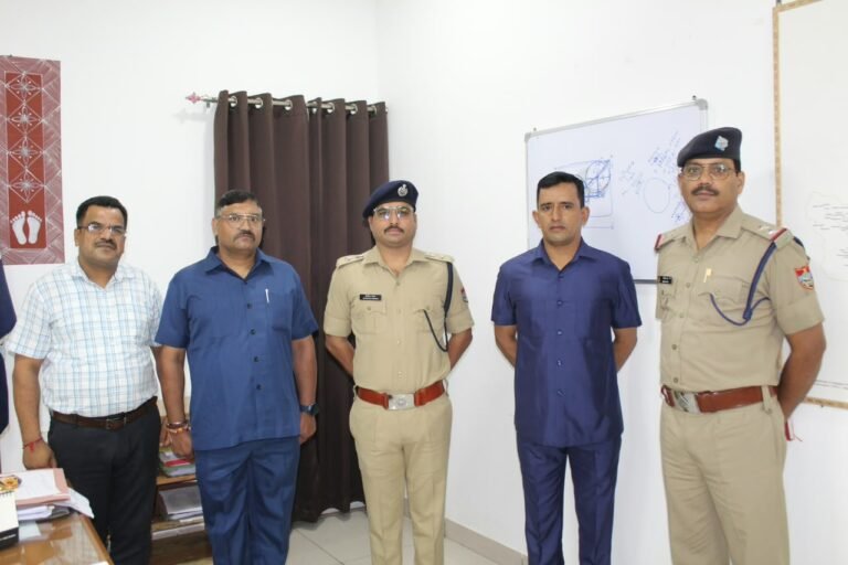 मुख्य आरक्षी से अपर उप निरीक्षक पद पर पदोन्नत हुए बागेश्वर पुलिस के जवान