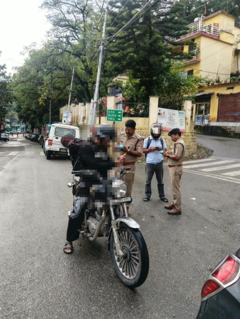 ऑपरेशन प्रहार के तहत नियमों का उल्लंघन करने वालों पर बागेश्वर पुलिस की कार्रवाई जारी