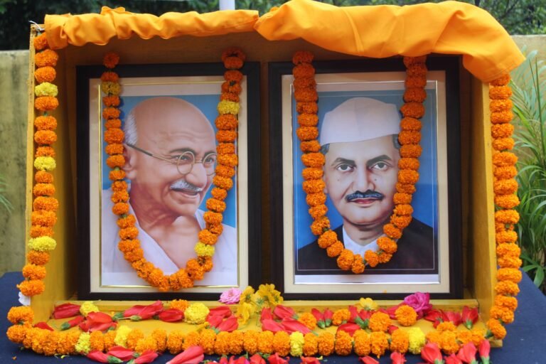 गांधी-शास्त्री जयंती पर बागेश्वर पुलिस का संदेश: सत्य-अहिंसा के साथ स्वच्छता का संकल्प