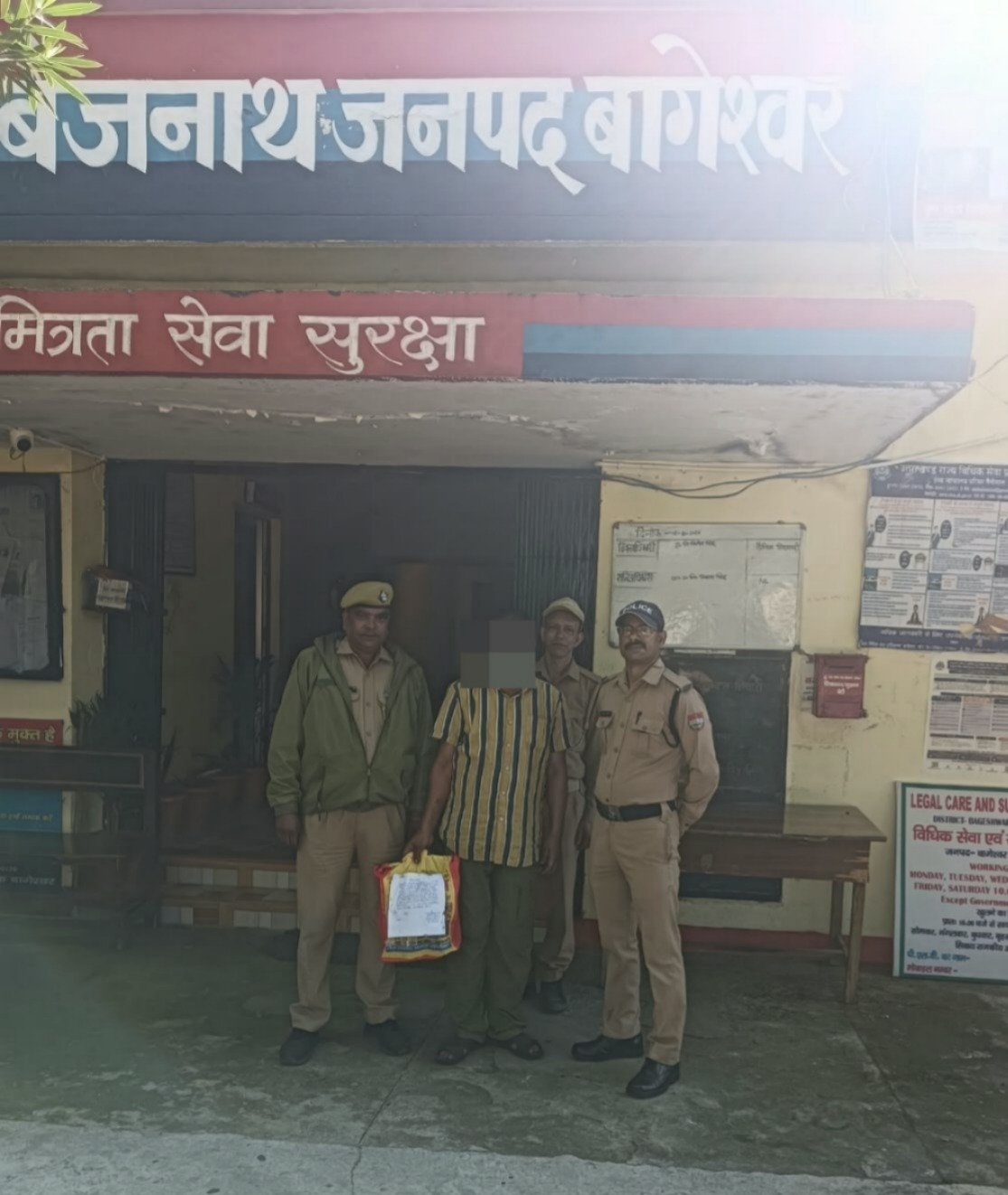 बिना लाइसेंस शराब रखने और परोसने पर कार्रवाई, बैजनाथ पुलिस ने 58 वर्षीय व्यक्ति को किया गिरफ्तार